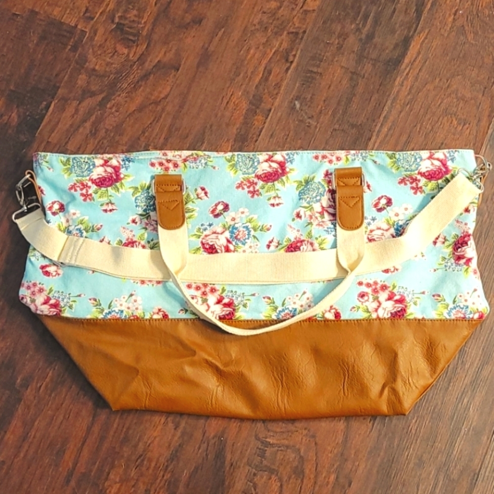 Candie's weekender bag